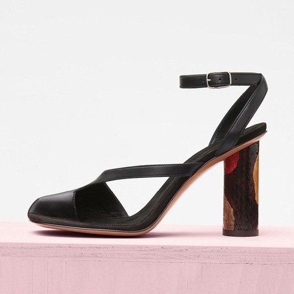 ❌SOLD❌CELINE BLACK PIRATE SANDAL - Picture 2 of 10